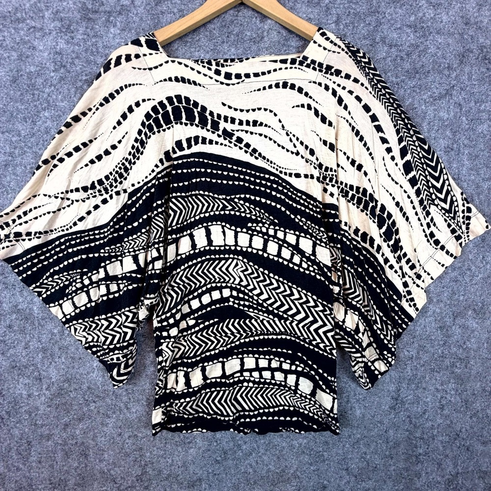 Bebe Blouse Top Womens XS Black White Abstract Square Neck Kimono Sleeve Career